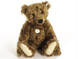 A Steiff Limited Edition 1905 Teddy Girl, 1997, No.3057 of 6000, in original box with certificate
