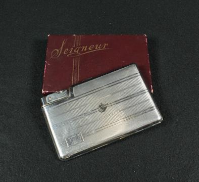 seigneur cigarette case Seigneur combined cigarette case and lighter pat No 479739 in original case