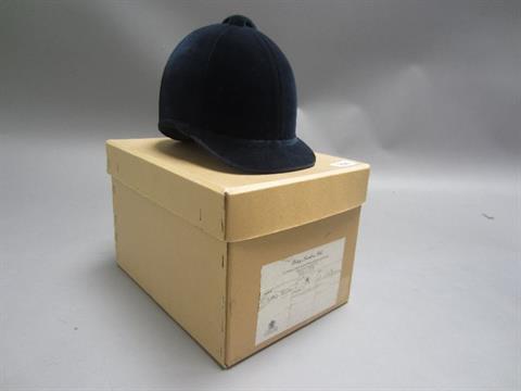 patey hunt cap