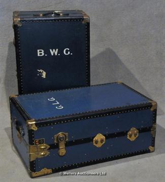 victor luggage trunk