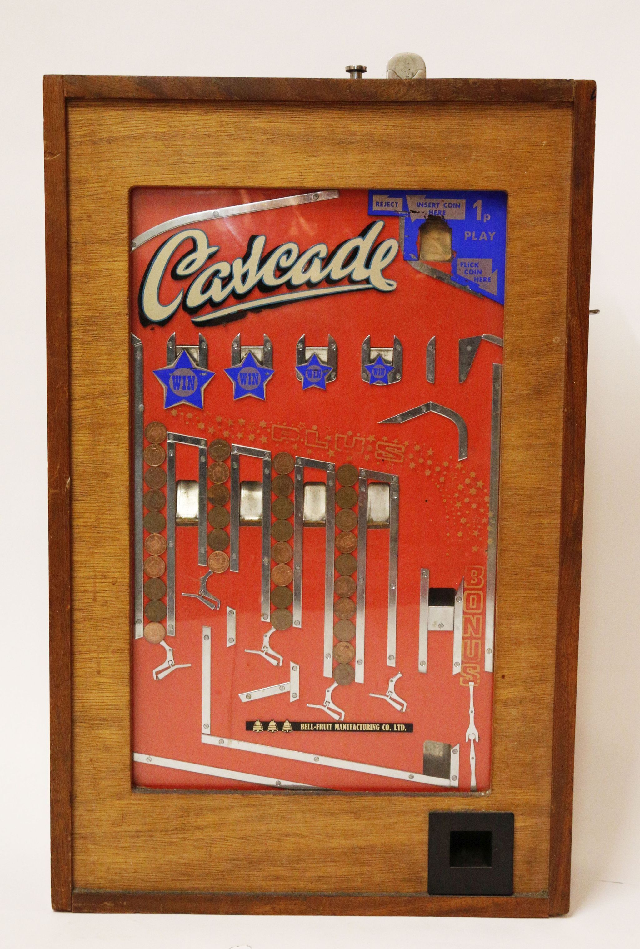 A 1950s Cascade penny arcade machine.