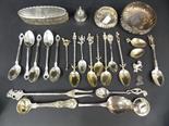 Miscellaneous silver and continental white metal, including a set of 6 Demi-tasse spoons after the