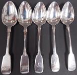 Set of three William IV Irish silver fiddle pattern teaspoons maker IB, Dublin 1832, and two