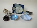 A small box of studio pottery including Frank Harmer plaque, Kim Baker dishes etc