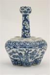 Chinese blue and white tulip vase, 19th Century, traditional shape with a central neck and five