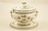 Wedgwood Kutani Crane covered soup tureen on stand, height 26cm