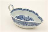 Chinese blue and white export sauce boat, early 19th Century, 19cm