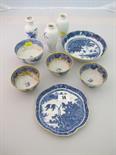 NANKING TEAPOT STAND, lobed edge "willow pattern" teapot stand; also 5 pieces of similar export