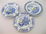 19TH CENTURY CHINESE, early 19th Century Chinese underglaze blue octagonal dessert bowl and