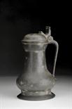 A Pewter tankard, Portuguese, 17th/18th C., defects, marked Dim. - 22,5 cm