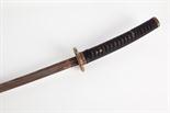 JAPANESE KATANA gilt brass tsuba and furniture, in a lacquer saya, 111cm long in total