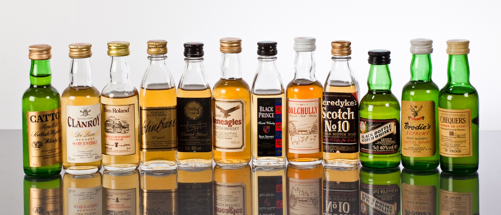 34 SCOTCH WHISKY MINIATURES 34 Scotch Whisky miniature bottles, all 5cl, including Sword`s;Hank