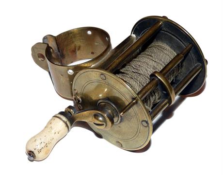 REEL: Antique all brass wide drum collar fitting winch, 1.6” diameter, 1.75” wide, sliding lock