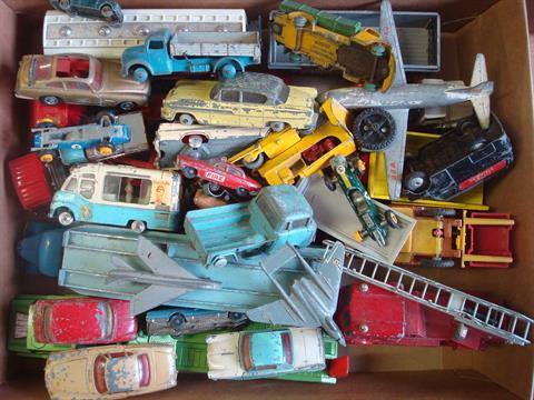 Collection of Play Worn Diecast Cars: To include Dinky, Corgi, Matchbox all in various conditions