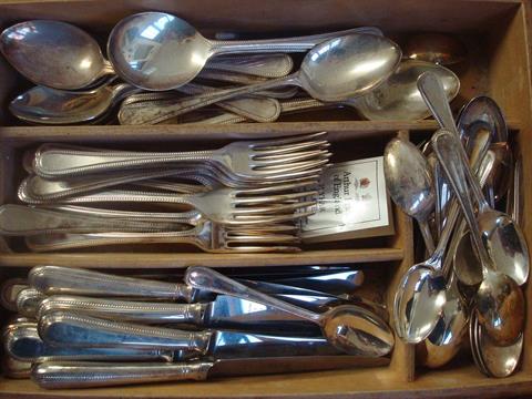 Collection of Arthur Price Cutlery: Great collection of cutlery include Forks, Knives, 3 Sizes of