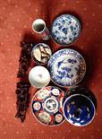 Boxed lot of Oriental ceramics etc.