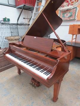 haddorff baby grand piano