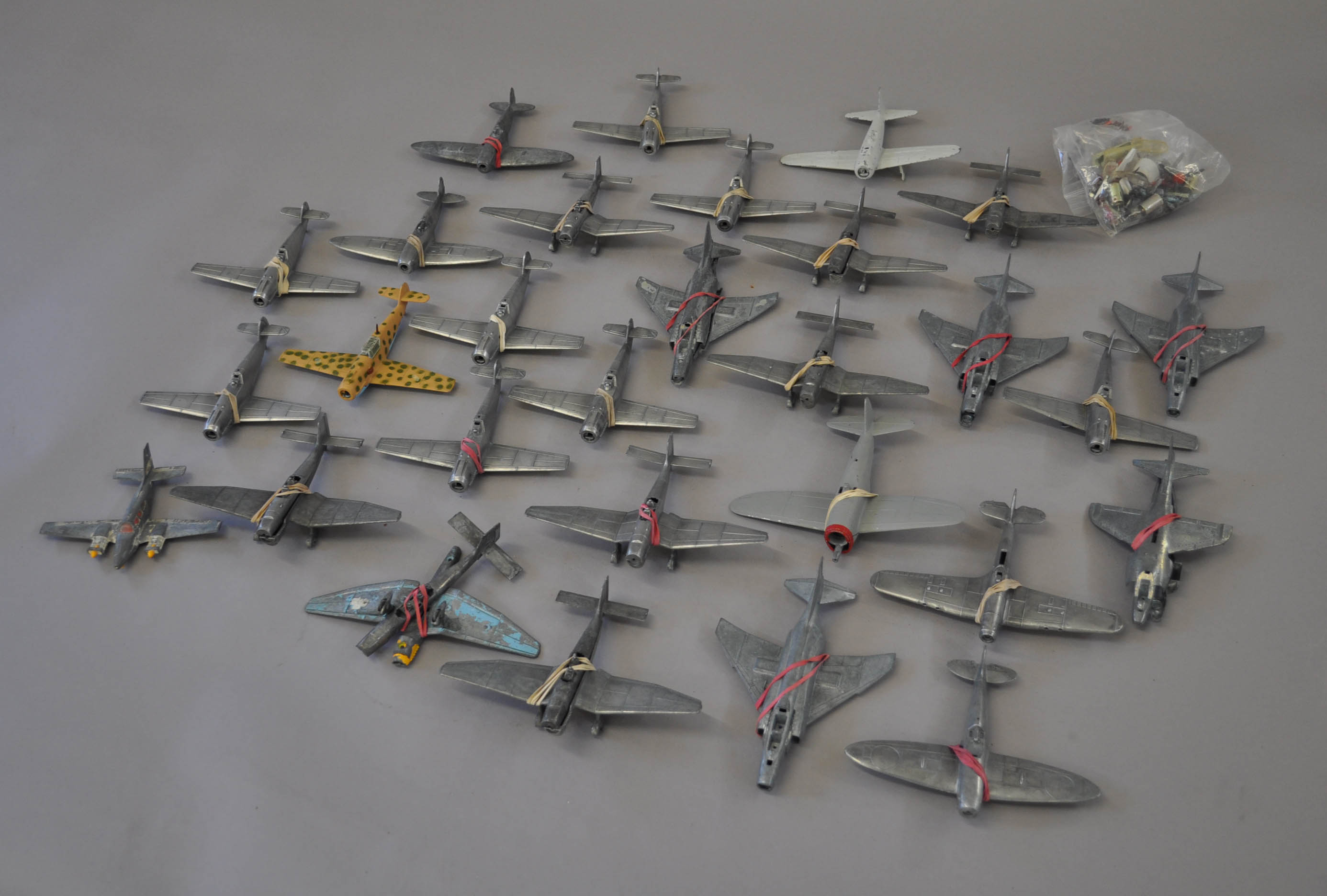 Selection of spare parts for Dinky Toys aircraft models (28 aircraft