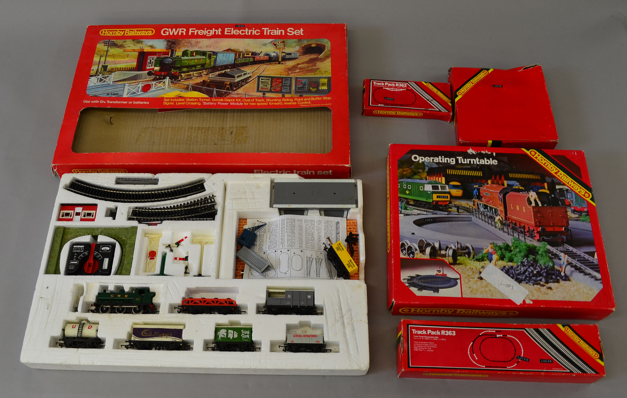 OO gauge, Hornby R170 GWR Freight Set. Contains GWR 060T