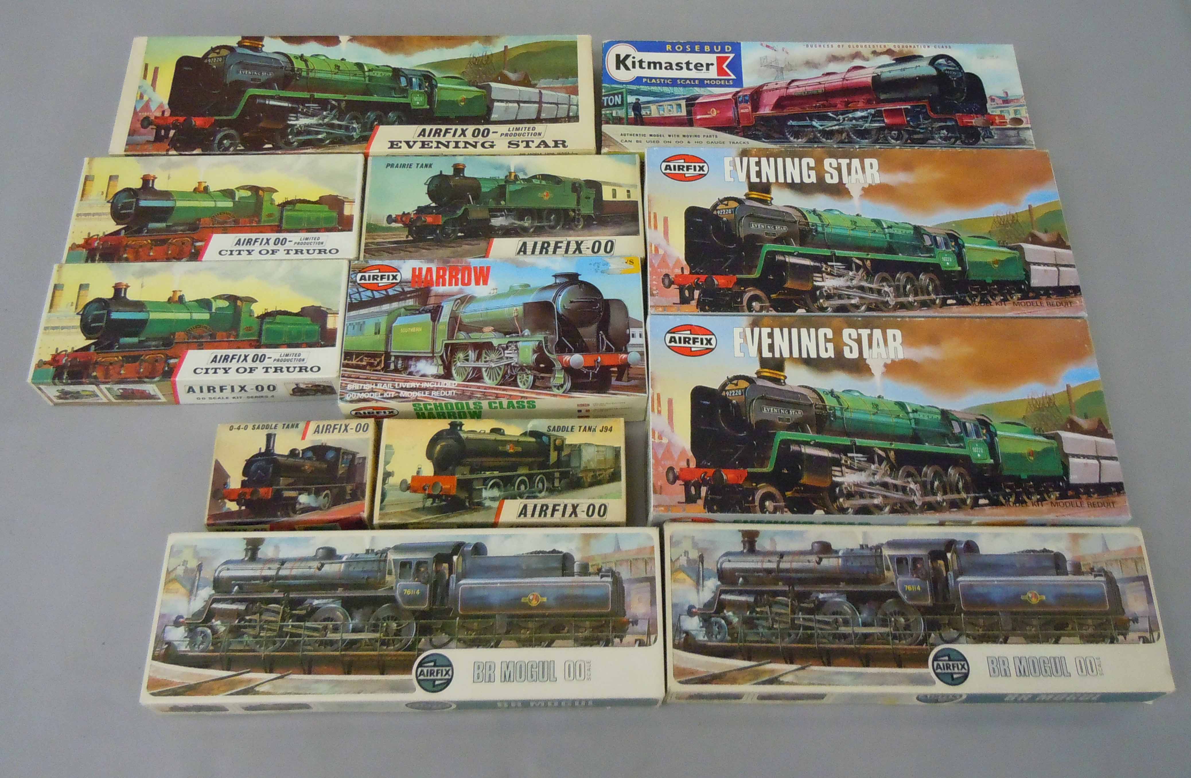 OO gauge, 12x plastic model kits by Airfix and Rosebud. All appear VG, boxed, unstart