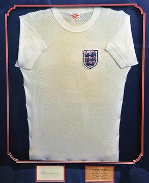 england shirt bobby moore