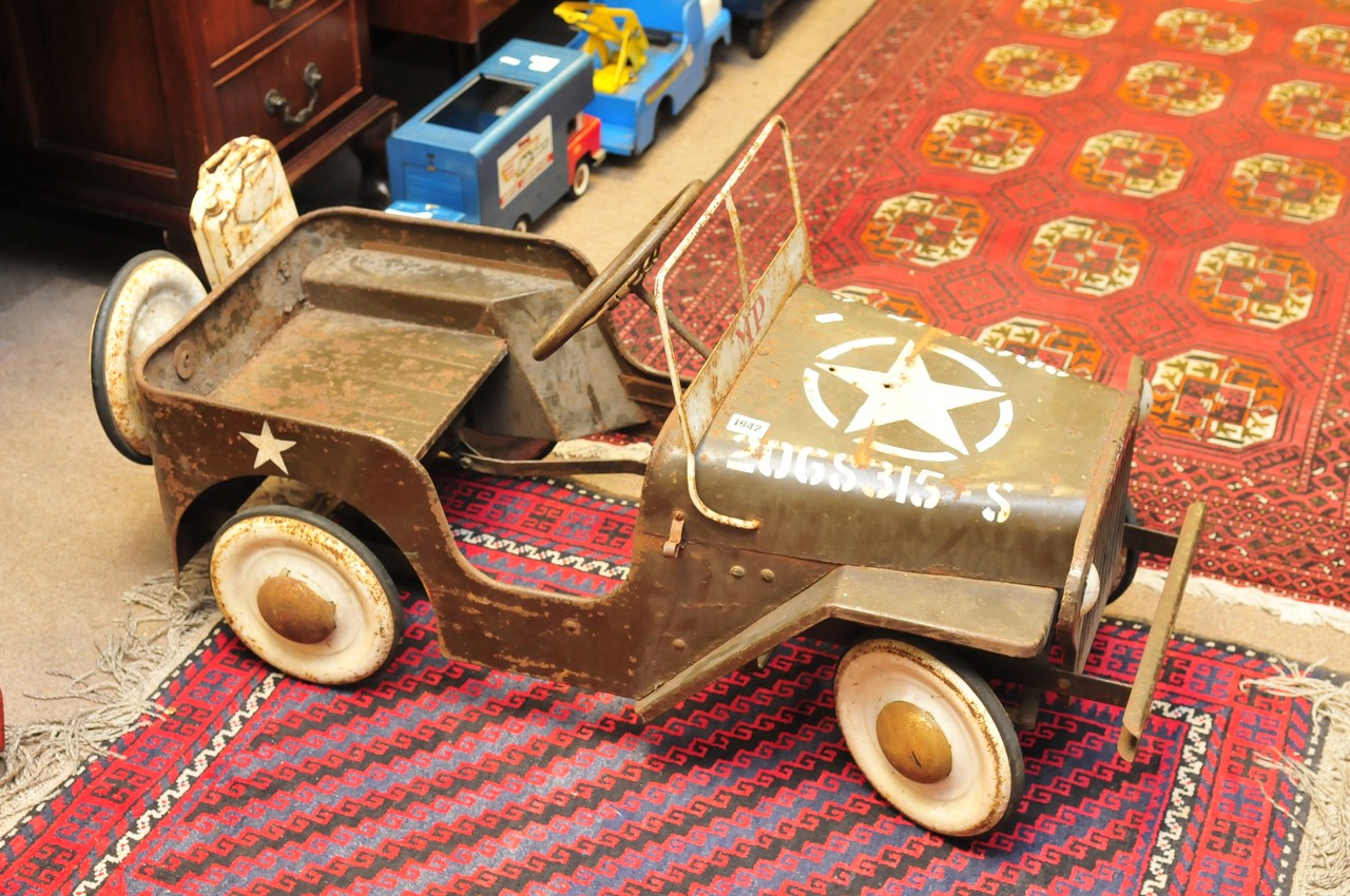 triang jeep pedal car