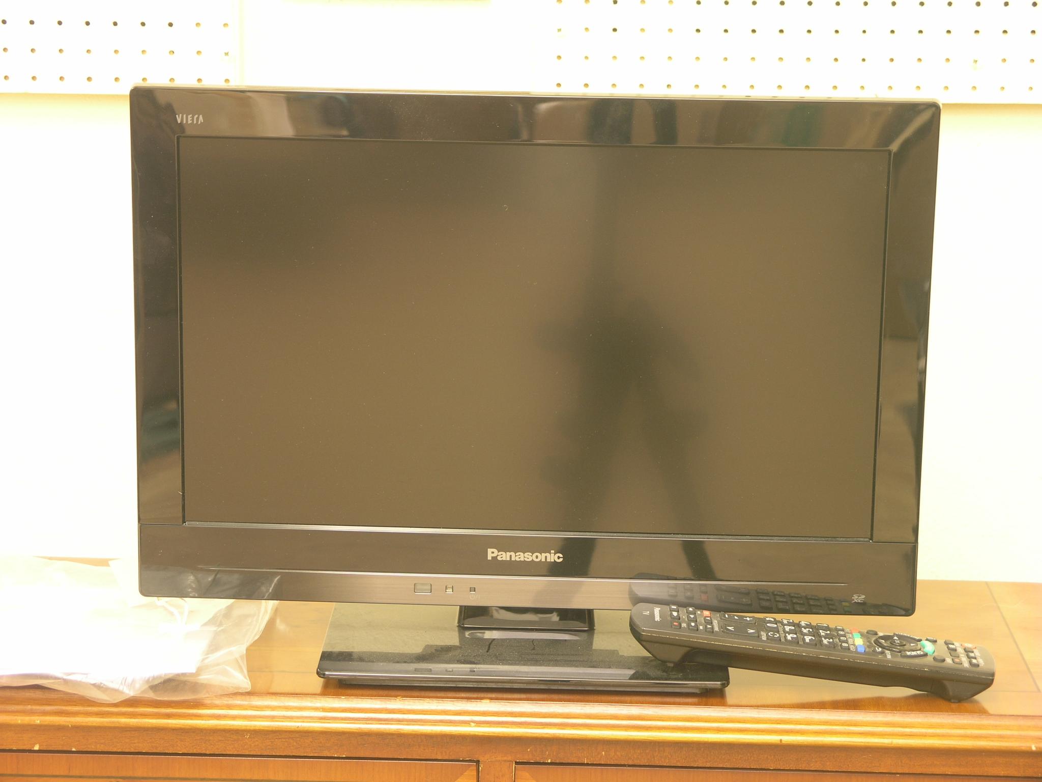 Lot 176 - A Panasonic Viera LCD television, TX-L19E3B, 19in. flatscreen
