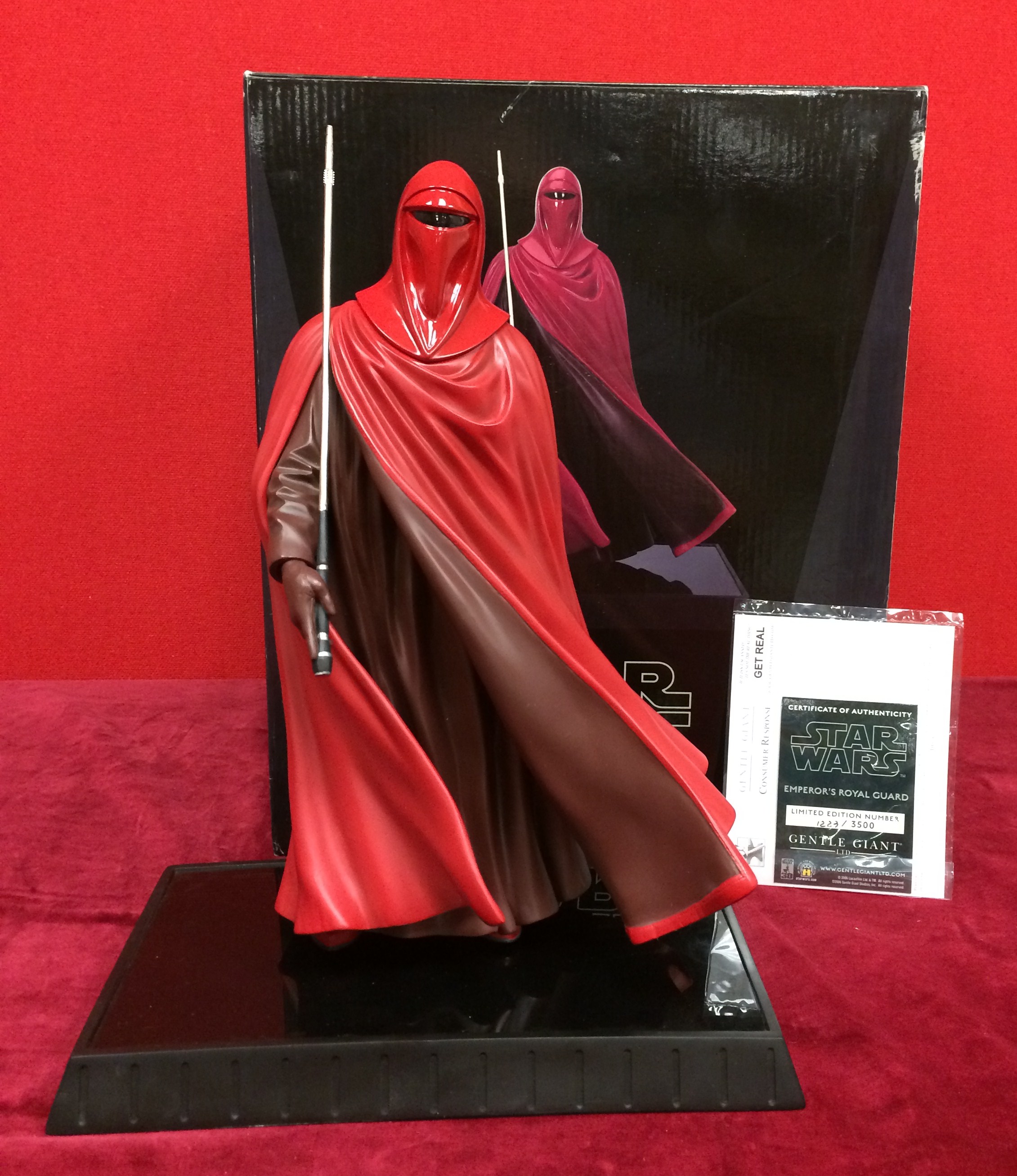 Emperor`s Royal Guard Statue (also referred to as `Imperial Guard`). Produced by Gentle Giant S