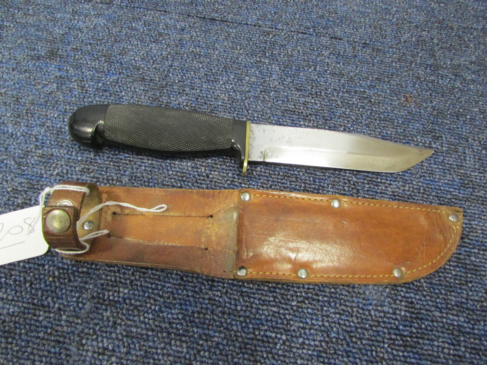 Knife A very scarce WW2 Royal Navy deck knife (see R. Flook British