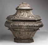 Sicilian silversmiths Silver embossed repository 48 x 49 cm Omedeo Palermo 1726