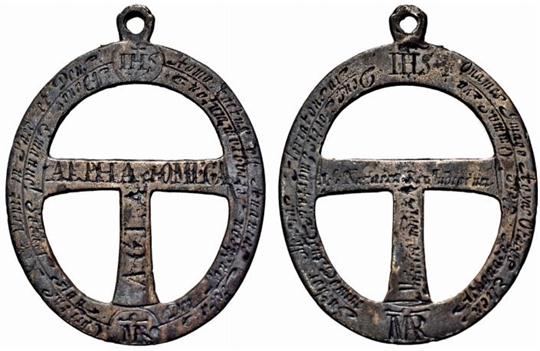 Religiose Medaillen Tau Amulett O J Wohl 16 17 Jh Zinnguss T Tau In Oval Beiderseits