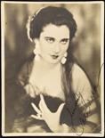 Attori del cinema muto.  Bell’insieme di 12 fotografie e cartoline d’epoca di diversi formati,