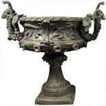 DUE FIORIERE CON ANSE CULMINANTI IN TESTE DI ARIETI Produzione industriale recente Bronzo 81,5x83,
