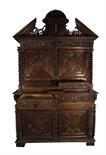CREDENZA IN STILE ENRICO II XVIII secolo con ampi rimaneggiamenti successivi Noce, intagliato in