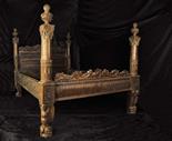 LETTO BAROCCO A DUE PIAZZE Italia centrale (Bologna?), XVII secolo Noce 164x158x229 cm. Importante