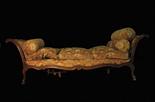 DORMEUSE A DOPPIA SPALLIERA IN STILE LUIGI XV Produzione piemontese (?), 1770-1820 Noce, stoffe