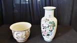A Chinese bowl and vase.