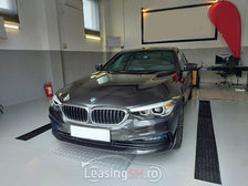 BMW28110 – BMW 520 la 33.796 EUR