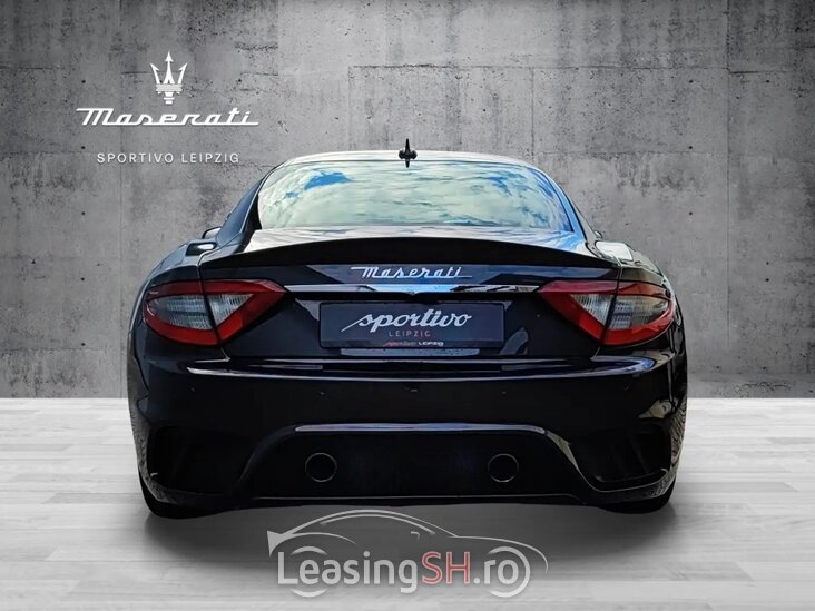 Maseratiです。 4 x NEW GENUINE MASERATI GHIBLI QP CENTRE CAP WHEEL BADGE