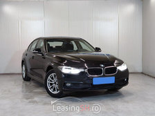 BMW26541 – BMW 318 xDrive la 16.689 EUR