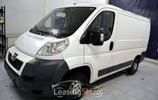 PEU15610 – Peugeot BOXER la 7.021 EUR