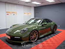 POR31879 – Porsche 911 Carrera 4 la 151.130 EUR