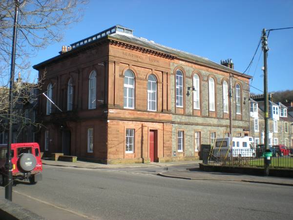 Image of A short but interesting walk around the scenic harbour town of Kirkcudbright. It passes some of the town’s most historic sites including the 16th century MacLellan’s Castle and the town’s Tolbooth and Sheriff Court House. There also some fantastic cultural stops, such as the Kirkcudbright Galleries and The Stewartry Museum.