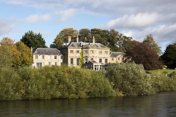 Image of Two short loops that can be walked together exploring the area around Ednam; passes Thomson’s Monument, author of “Rule Britannia”. You will follow the ‘ferry road’ for a short section where people would go to catch the ferry across the River Tweed at Sprouston.

Ednam lies 2 miles north of Kelso on the B6461.