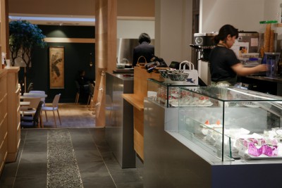 Tombo Poke interior
