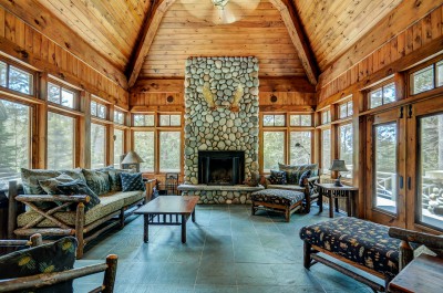 Bigwin Island luxury real estate