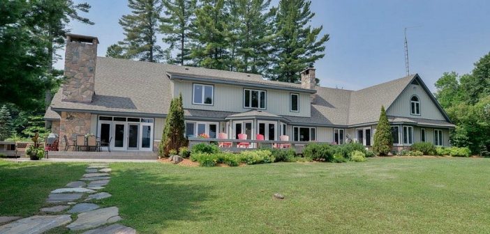 Bella Lake Luxury Cottage is the Ultimate Muskoka Compound