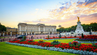 Evan Evans Royal Palaces Tour view of Buckingham Palace