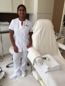 La Prairie beauty technician