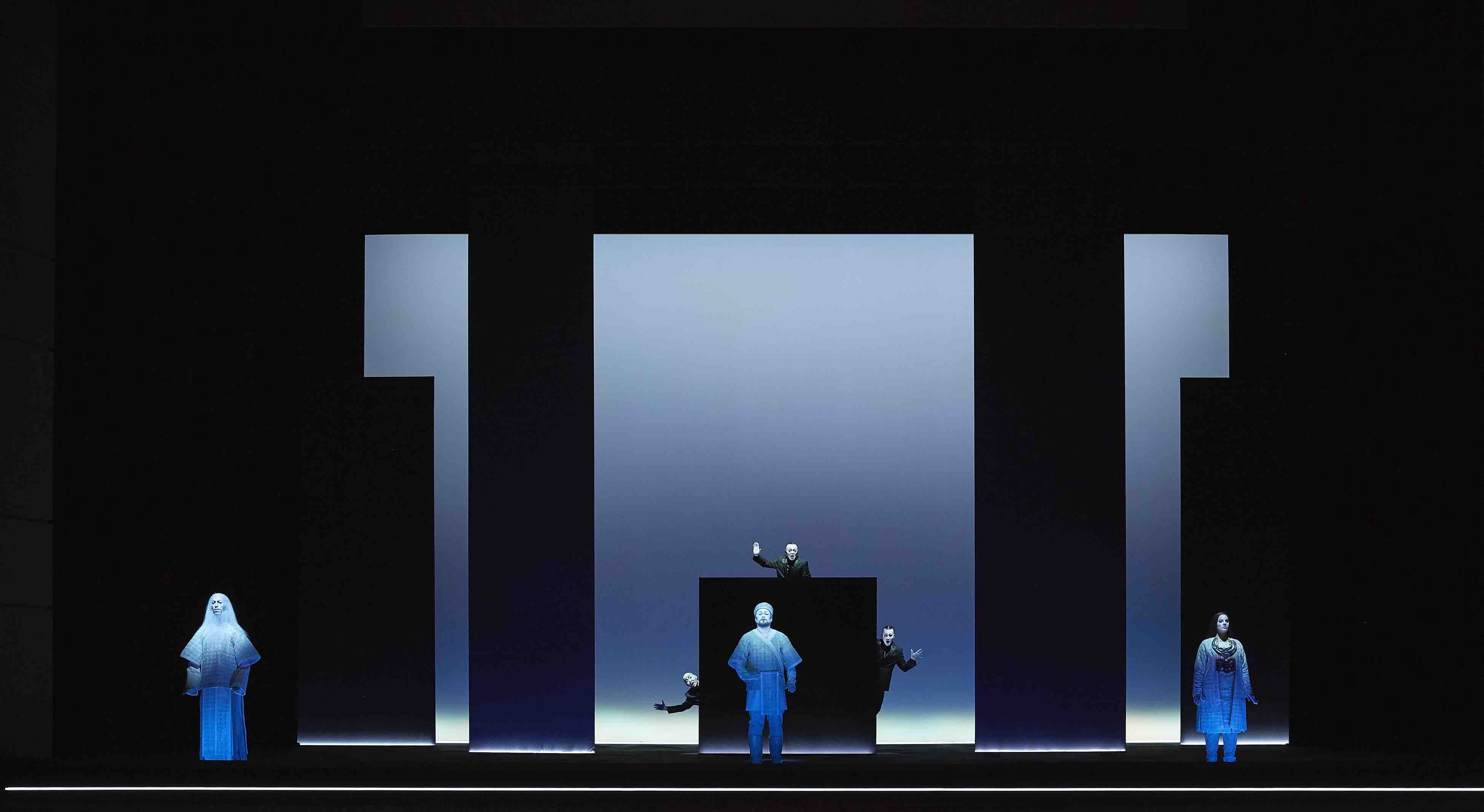 The incredible set of COC's Turandot with actors
